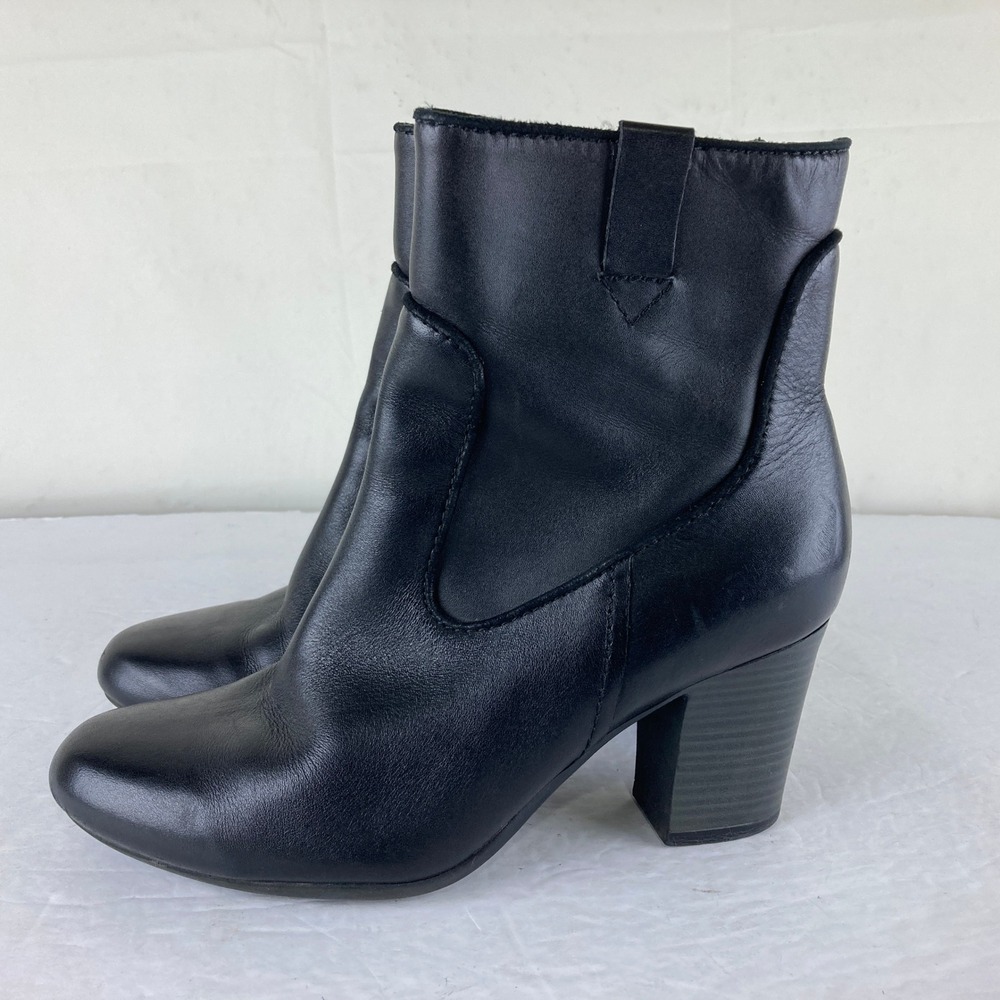 Clarks Ankle Boots Women 7.5 Black Leather Block Heel Side Zip Boho Office - Picture 2 of 8